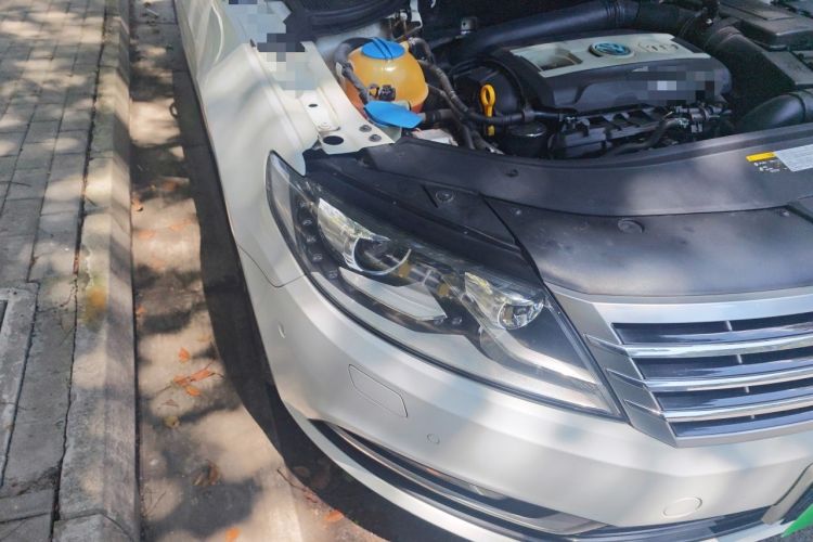 Used Volkswagen FAW-Volkswagen CC 2015 1.8TSI Luxury Model Right Front Headlight