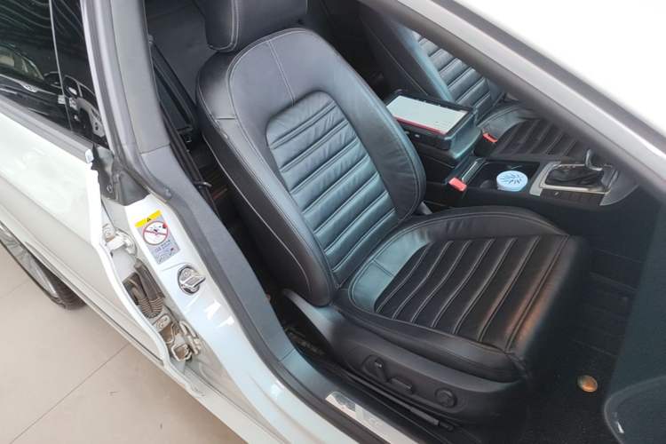 Used Volkswagen FAW-Volkswagen CC 2015 1.8TSI Prestige Model Right Front Seat