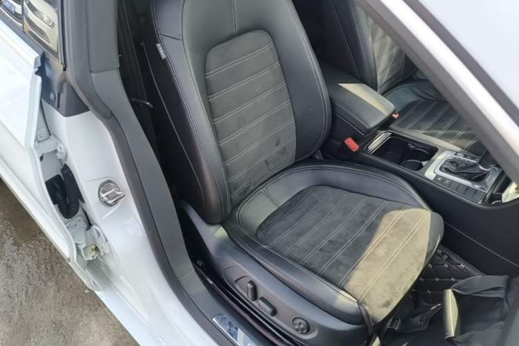 Used Volkswagen FAW-Volkswagen CC 2015 1.8TSI Luxury Model Right Front Seat