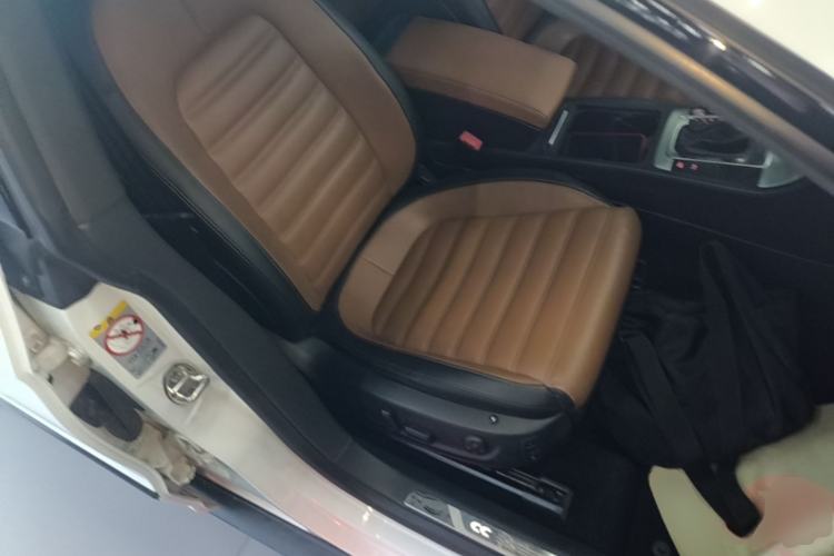 Used Volkswagen FAW-Volkswagen CC 2015 1.8TSI Luxury Model Right Front Seat