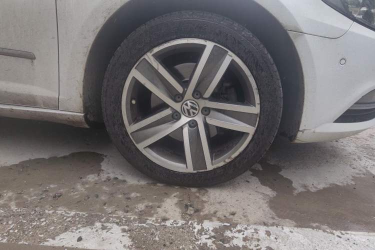 Used Volkswagen FAW-Volkswagen CC 2015 1.8TSI Luxury Model Right Front Wheel Hub