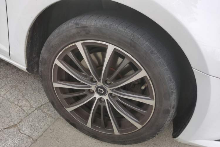Used Volkswagen FAW-Volkswagen CC 2015 1.8TSI Luxury Model Right Front Wheel Hub