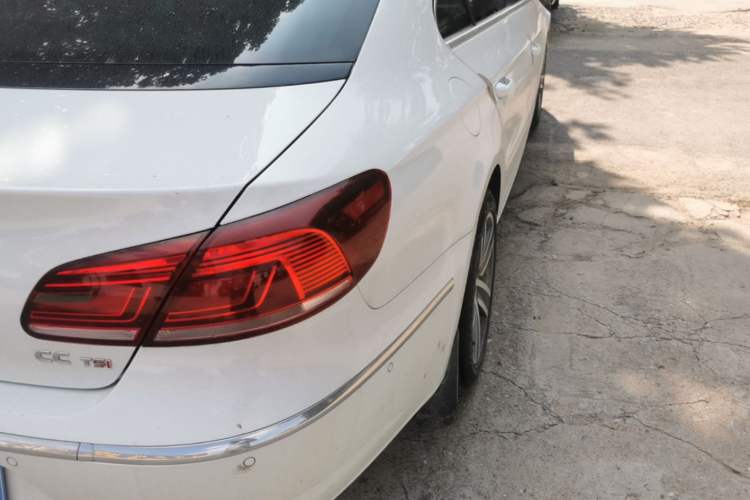 Used Volkswagen FAW-Volkswagen CC 2015 1.8TSI Luxury Model Right Rear Taillight