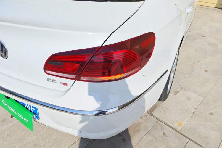 Used Volkswagen FAW-Volkswagen CC 2015 1.8TSI Luxury Model Right Rear Taillight