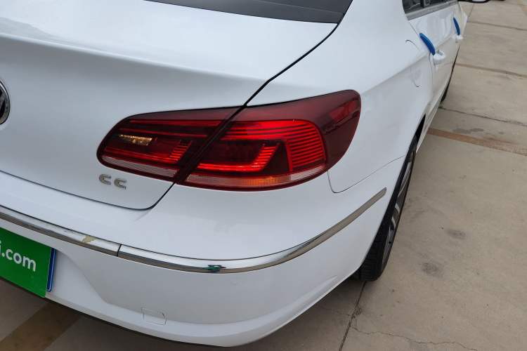 Used Volkswagen FAW-Volkswagen CC 2015 1.8TSI Luxury Model Right Rear Taillight