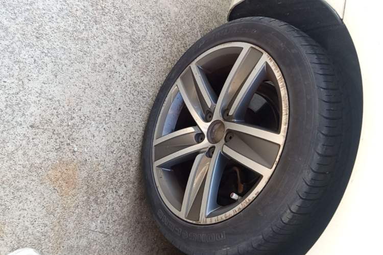 Used Volkswagen FAW-Volkswagen CC 2015 2.0 TSI Luxury Model Right Rear Wheel Hub