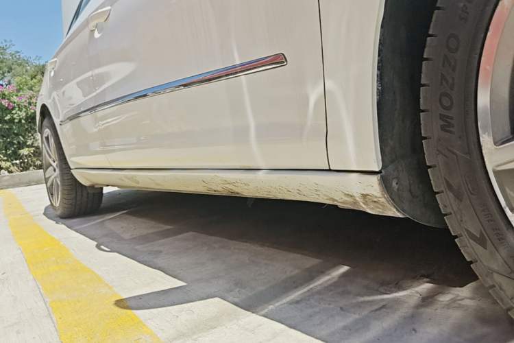 Used Volkswagen FAW-Volkswagen CC 2015 1.8TSI Luxury Model Right Side Sill