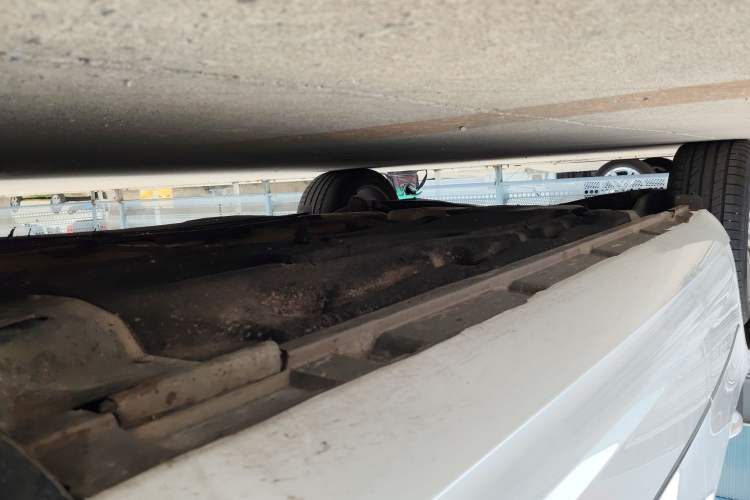Used Volkswagen FAW-Volkswagen CC 2015 1.8TSI Luxury Model Right Side Sill