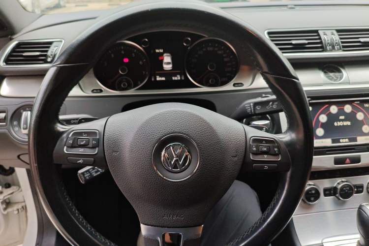Used Volkswagen FAW-Volkswagen CC 2015 1.8TSI Luxury Model Steering Wheel