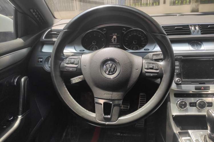 Used Volkswagen FAW-Volkswagen CC 2015 1.8TSI Prestige Model Steering Wheel