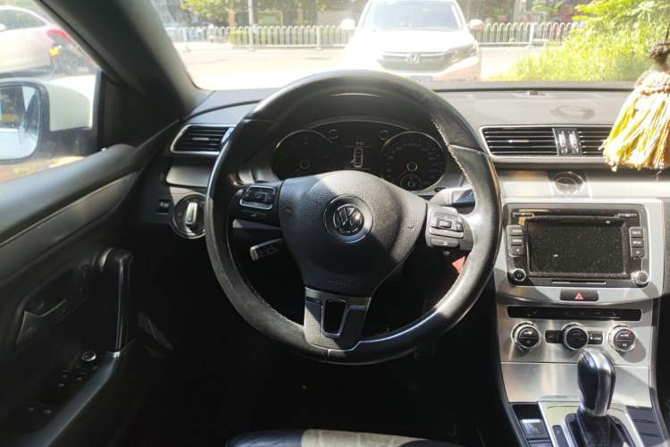Used Volkswagen FAW-Volkswagen CC 2015 1.8TSI Luxury Model Steering Wheel