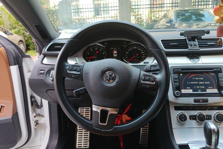 Used Volkswagen FAW-Volkswagen CC 2015 1.8TSI Luxury Model Steering Wheel