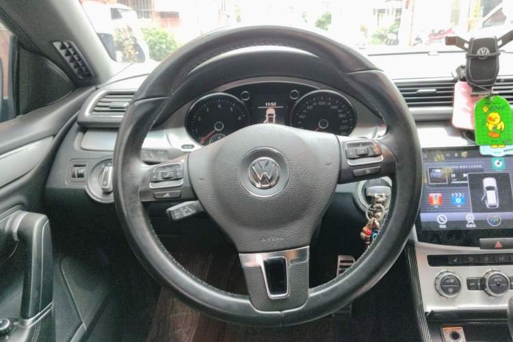 Used Volkswagen FAW-Volkswagen CC 2015 1.8TSI Prestige Model Steering Wheel