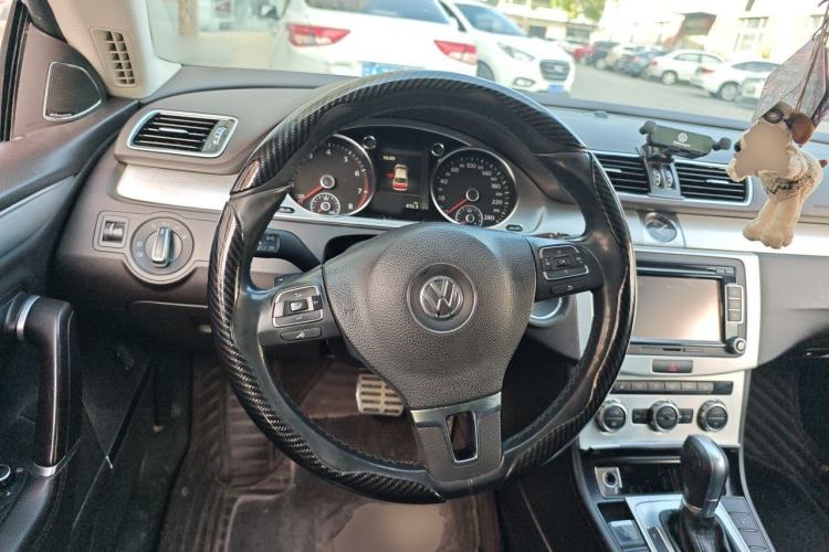 Used Volkswagen FAW-Volkswagen CC 2015 2.0 TSI Ultimate Model Steering Wheel