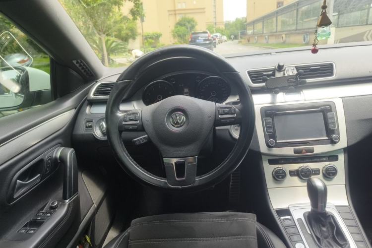 Used Volkswagen FAW-Volkswagen CC 2015 1.8TSI Luxury Model Steering Wheel