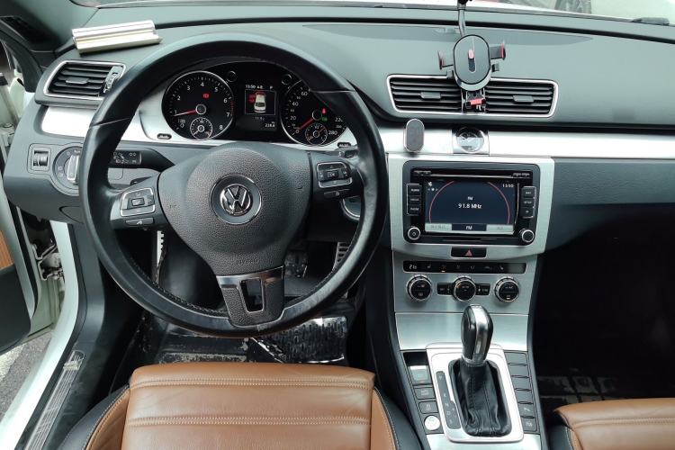 Used Volkswagen FAW-Volkswagen CC 2015 1.8TSI Luxury Model Steering Wheel
