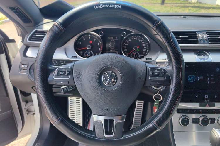 Used Volkswagen FAW-Volkswagen CC 2015 1.8TSI Prestige Model Steering Wheel