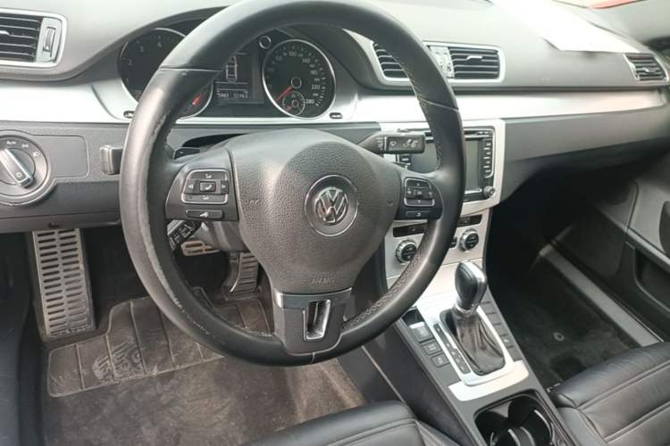 Used Volkswagen FAW-Volkswagen CC 2015 1.8TSI Prestige Model Steering Wheel