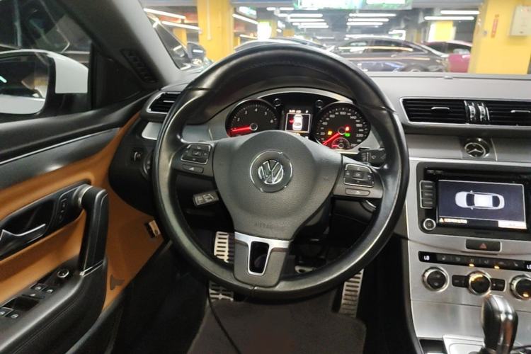 Used Volkswagen FAW-Volkswagen CC 2015 1.8TSI Luxury Model Steering Wheel