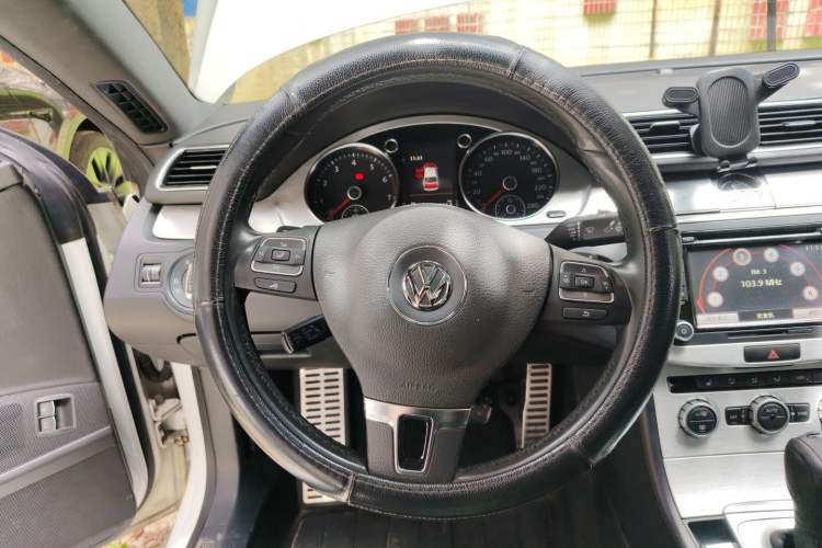 Used Volkswagen FAW-Volkswagen CC 2015 1.8TSI Luxury Model Steering Wheel