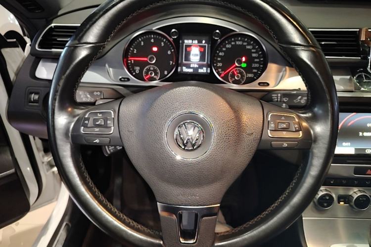 Used Volkswagen FAW-Volkswagen CC 2015 1.8TSI Luxury Model Steering Wheel