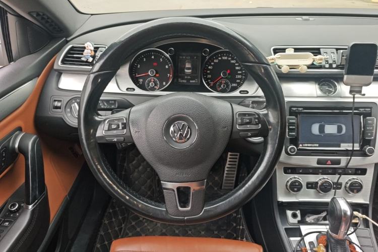 Used Volkswagen FAW-Volkswagen CC 2015 2.0 TSI Luxury Model Steering Wheel