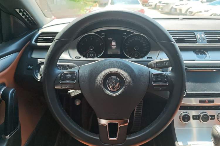 Used Volkswagen FAW-Volkswagen CC 2015 1.8TSI Luxury Model Steering Wheel