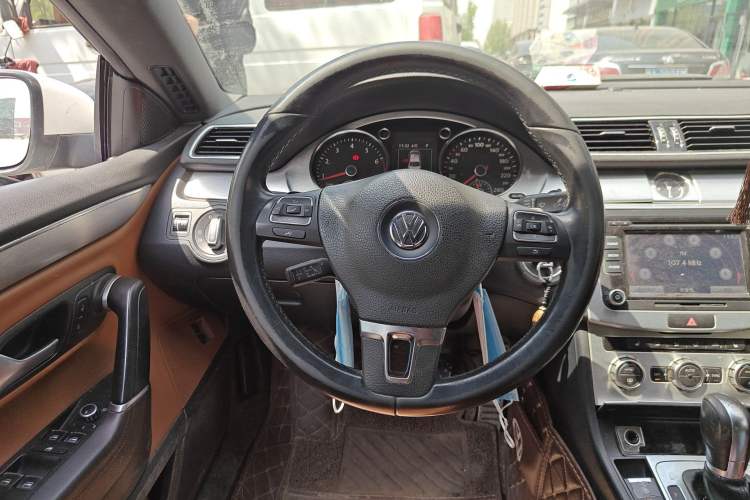 Used Volkswagen FAW-Volkswagen CC 2015 1.8TSI Luxury Model Steering Wheel