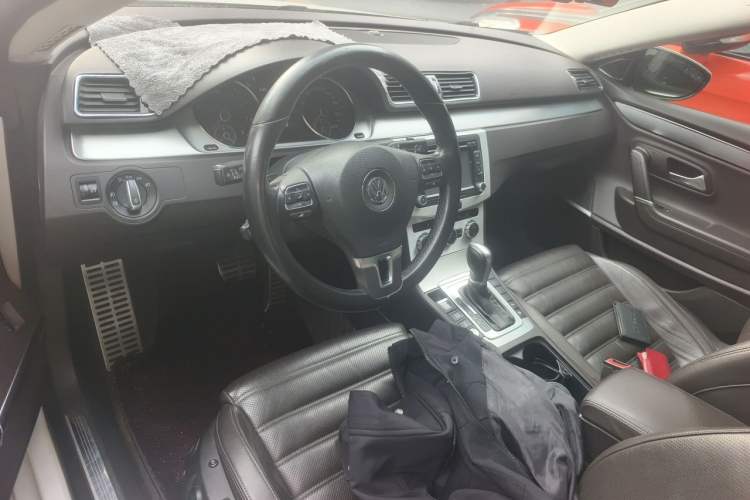 Used Volkswagen FAW-Volkswagen CC 2015 2.0 TSI Ultimate Model Steering Wheel