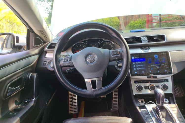 Used Volkswagen FAW-Volkswagen CC 2015 2.0 TSI Ultimate Model Steering Wheel
