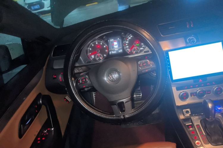 Used Volkswagen FAW-Volkswagen CC 2015 1.8TSI Luxury Model Steering Wheel