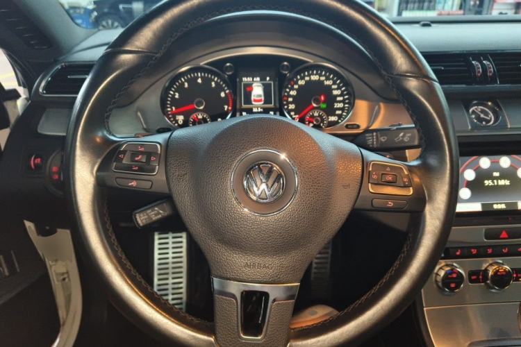 Used Volkswagen FAW-Volkswagen CC 2015 2.0 TSI Luxury Model Steering Wheel