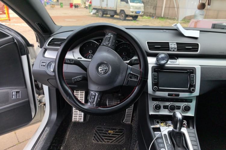 Used Volkswagen FAW-Volkswagen CC 2015 1.8TSI Luxury Model Steering Wheel