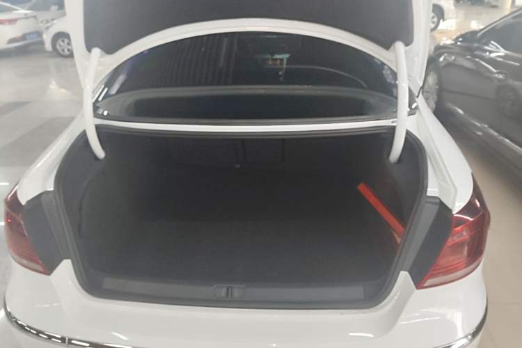Used Volkswagen FAW-Volkswagen CC 2015 2.0 TSI Luxury Model Trunk