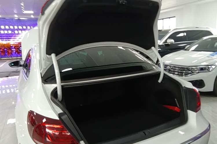 Used Volkswagen FAW-Volkswagen CC 2015 1.8TSI Luxury Model Trunk
