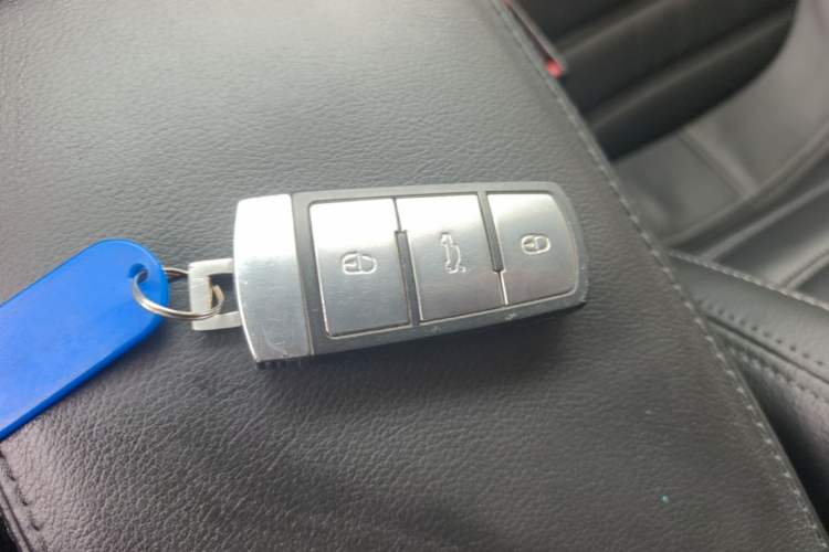 Used Volkswagen FAW-Volkswagen CC 2015 1.8TSI Prestige Model Vehicle Key