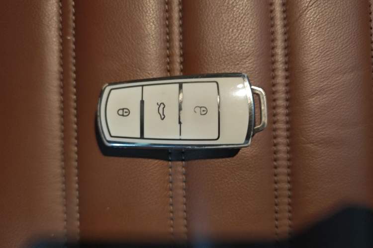Used Volkswagen FAW-Volkswagen CC 2015 1.8TSI Luxury Model Vehicle Key