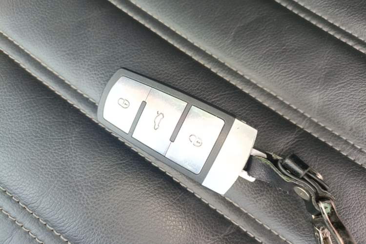Used Volkswagen FAW-Volkswagen CC 2015 1.8TSI Prestige Model Vehicle Key