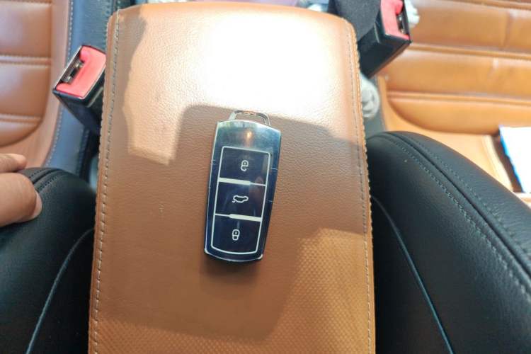 Used Volkswagen FAW-Volkswagen CC 2015 1.8TSI Luxury Model Vehicle Key