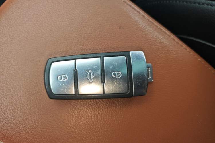 Used Volkswagen FAW-Volkswagen CC 2015 2.0 TSI Luxury Model Vehicle Key