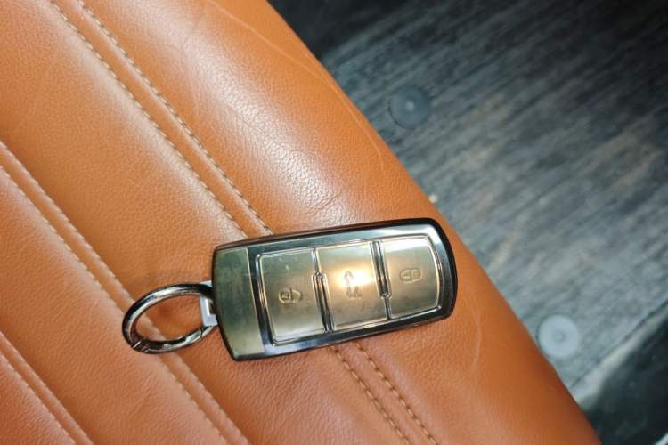 Used Volkswagen FAW-Volkswagen CC 2015 2.0 TSI Luxury Model Vehicle Key