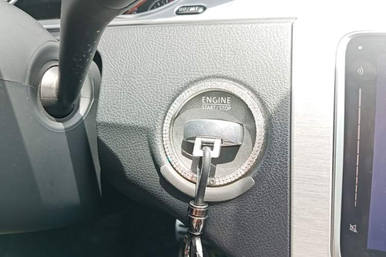 Used Volkswagen FAW-Volkswagen CC 2015 1.8TSI Luxury Model Vehicle Key