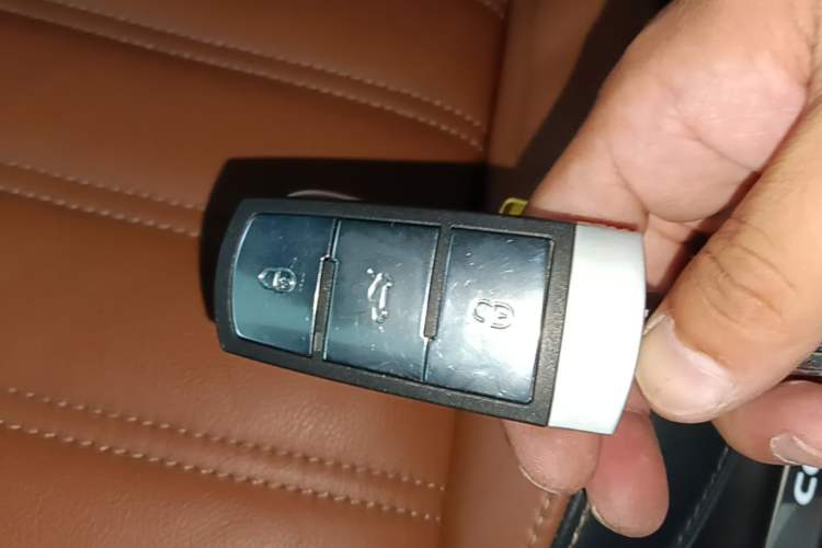 Used Volkswagen FAW-Volkswagen CC 2015 1.8TSI Luxury Model Vehicle Key