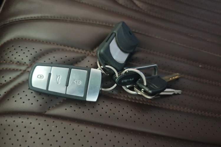 Used Volkswagen FAW-Volkswagen CC 2015 2.0 TSI Luxury Model Vehicle Key