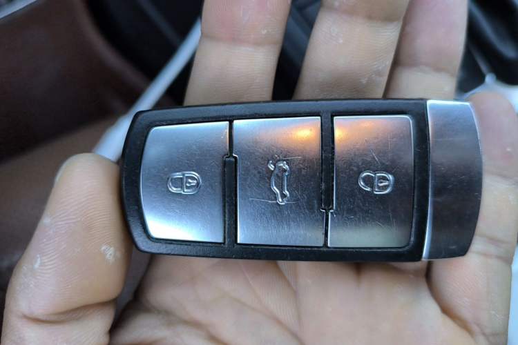 Used Volkswagen FAW-Volkswagen CC 2015 1.8TSI Luxury Model Vehicle Key