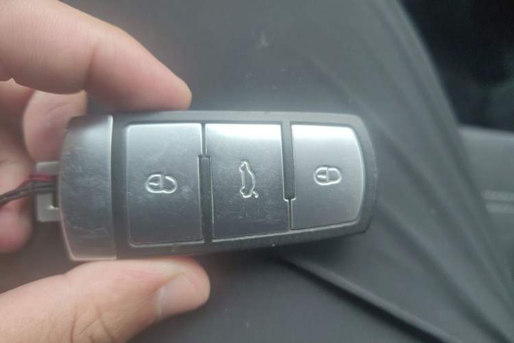 Used Volkswagen FAW-Volkswagen CC 2015 1.8TSI Luxury Model Vehicle Key