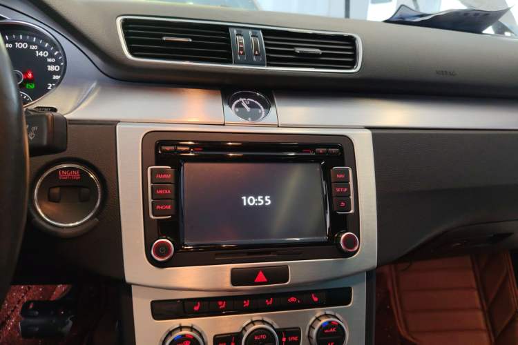 Used Volkswagen FAW-Volkswagen CC 2015 1.8TSI Luxury Model Audio And AC Panel