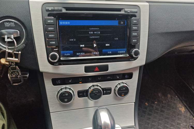 Used Volkswagen FAW-Volkswagen CC 2015 1.8TSI Prestige Model Audio And AC Panel