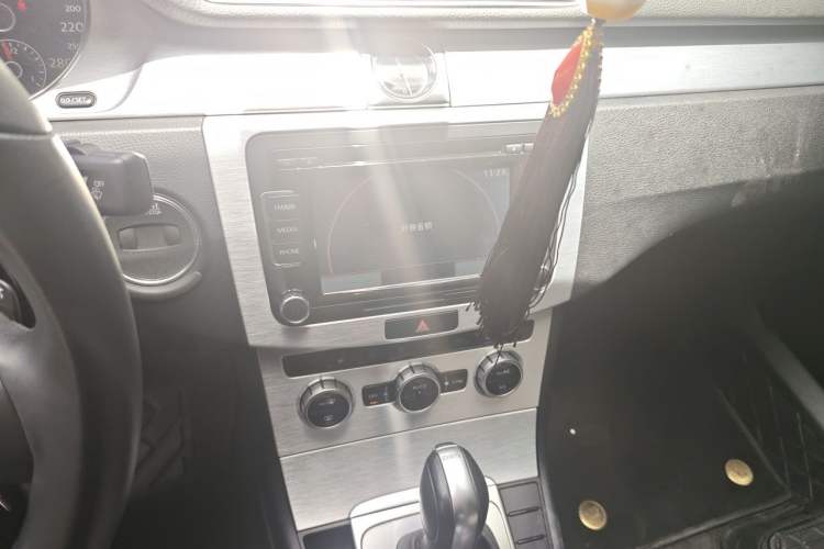 Used Volkswagen FAW-Volkswagen CC 2015 1.8TSI Luxury Model Audio And AC Panel