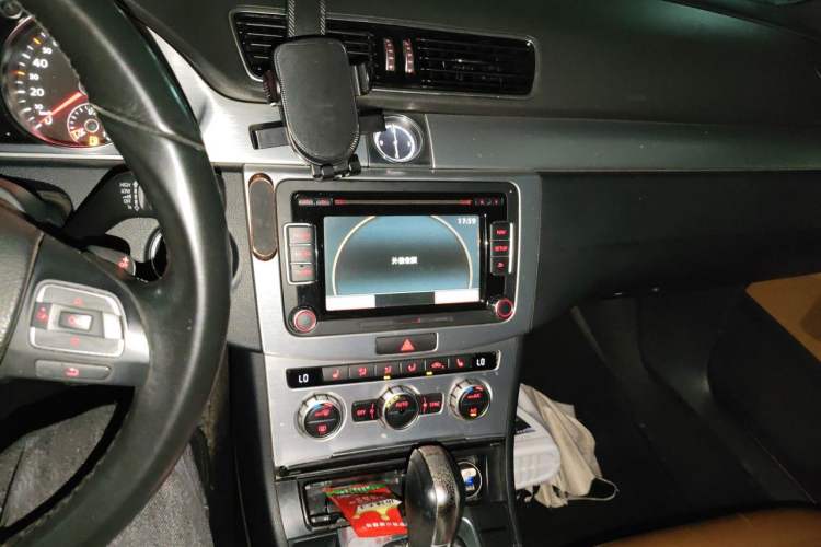 Used Volkswagen FAW-Volkswagen CC 2015 2.0 TSI Luxury Model Audio And AC Panel